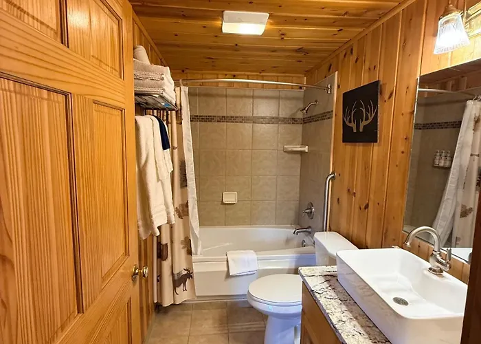 Creek Lodge *