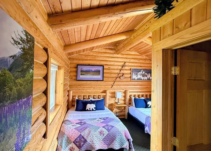 Creek Lodge *